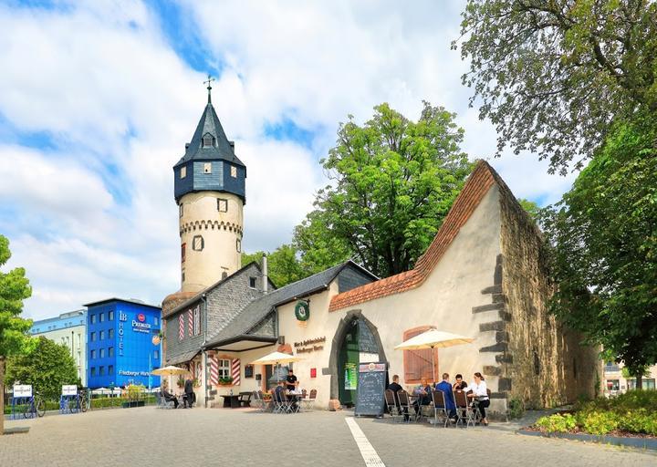 Bier- und Apfelweinlokal Friedberger Warte